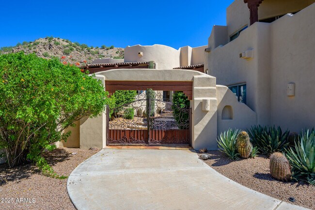8540 E McDowell Rd in Mesa, AZ - Building Photo - Building Photo