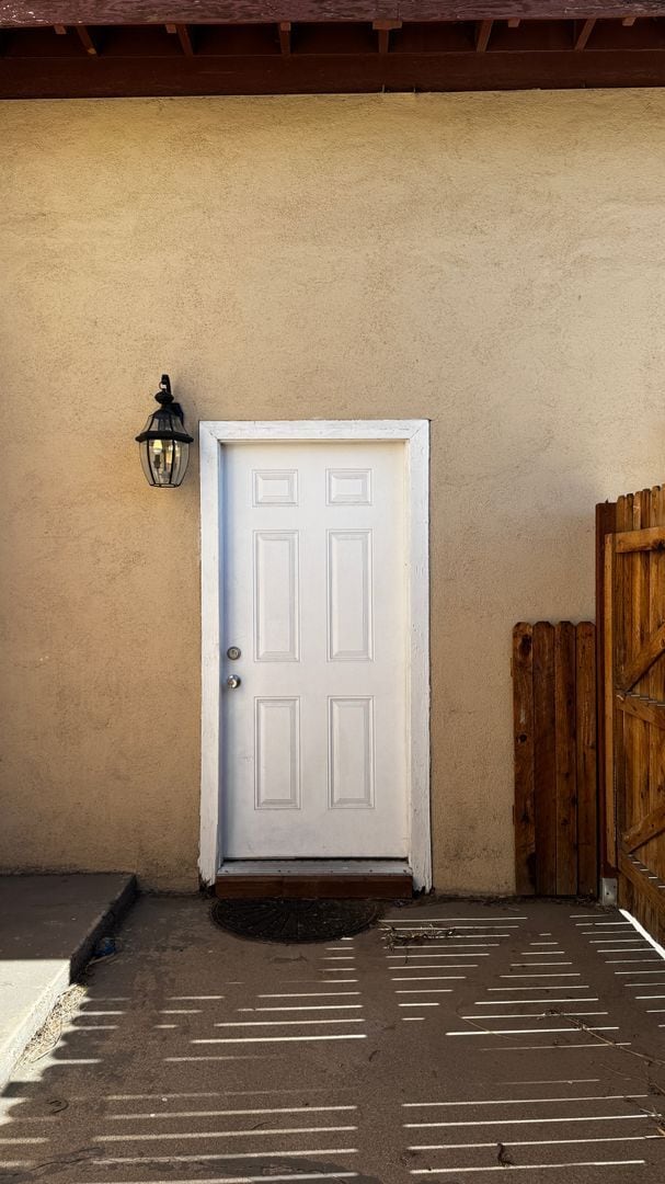 property at 1468 W Miracle Mile