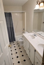 904 Wescott Sq, Unit 0000 in St. Paul, MN - Foto de edificio - Building Photo