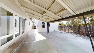 5088 Faber Way in San Diego, CA - Building Photo - Building Photo