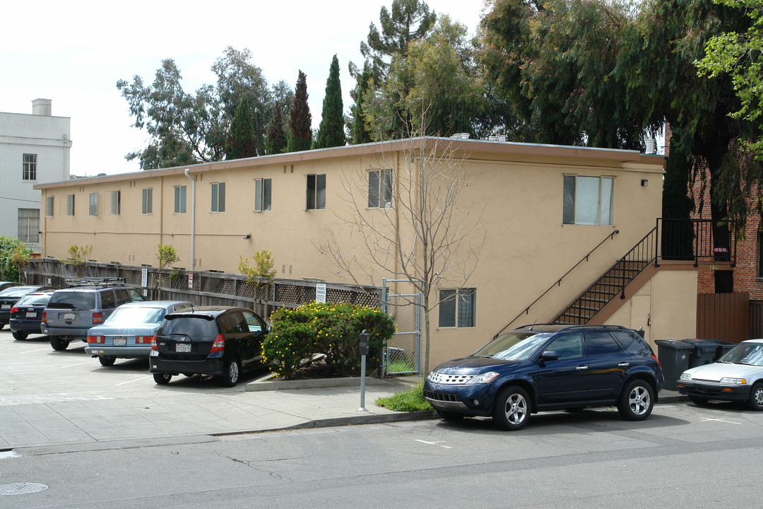 1912 Addison St in Berkeley, CA - Building Photo