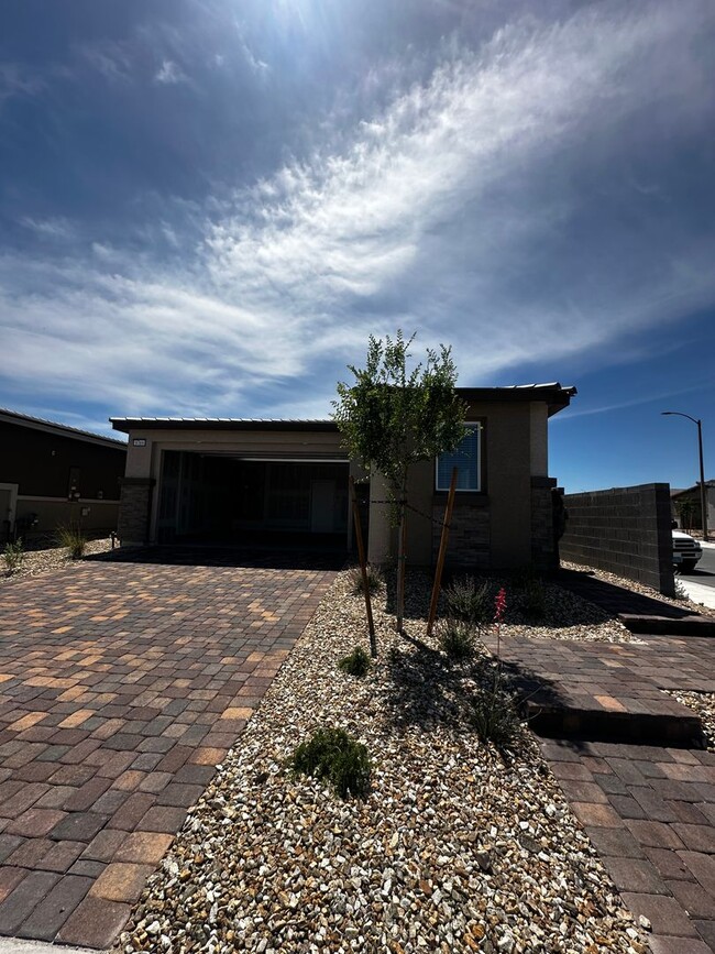 9769 Redwood Cascade St in Las Vegas, NV - Building Photo - Building Photo