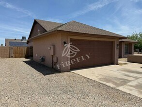 10720 W Wagon Wheel Dr in Glendale, AZ - Building Photo - Building Photo