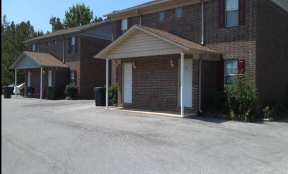 The Oak Townhomes in Bono, AR - Foto de edificio - Building Photo