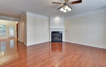 2804 Loftview Square in Atlanta, GA - Building Photo - Building Photo
