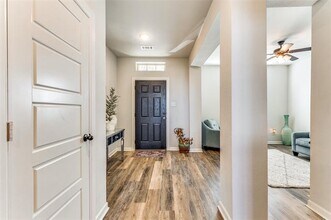 1805 Augustus Dr in Fort Worth, TX - Building Photo - Building Photo