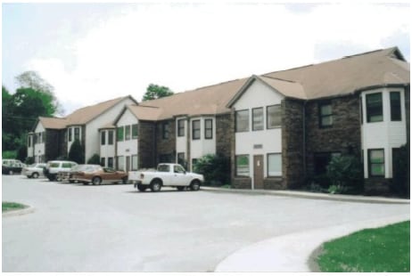 Walnut Springs in Bloomington, IN - Foto de edificio - Building Photo