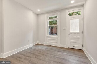 1134 E Oxford St in Philadelphia, PA - Building Photo - Building Photo