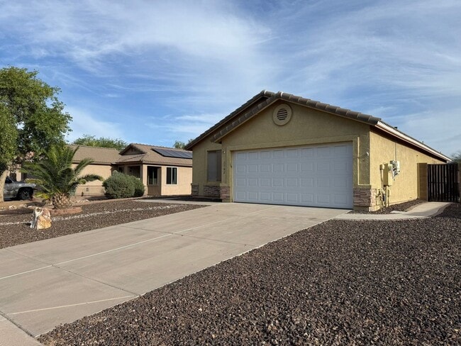 1162 W 2nd Ave in Apache Junction, AZ - Building Photo - Building Photo