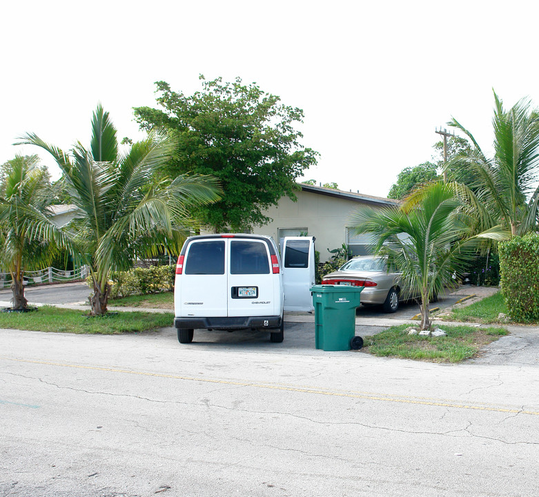 5410 NW 15th Ct in Fort Lauderdale, FL - Foto de edificio