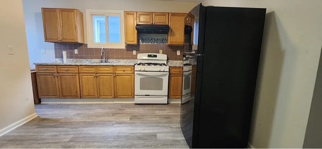 238 Coleman St, Unit 2 in Bridgeport, CT - Foto de edificio - Building Photo