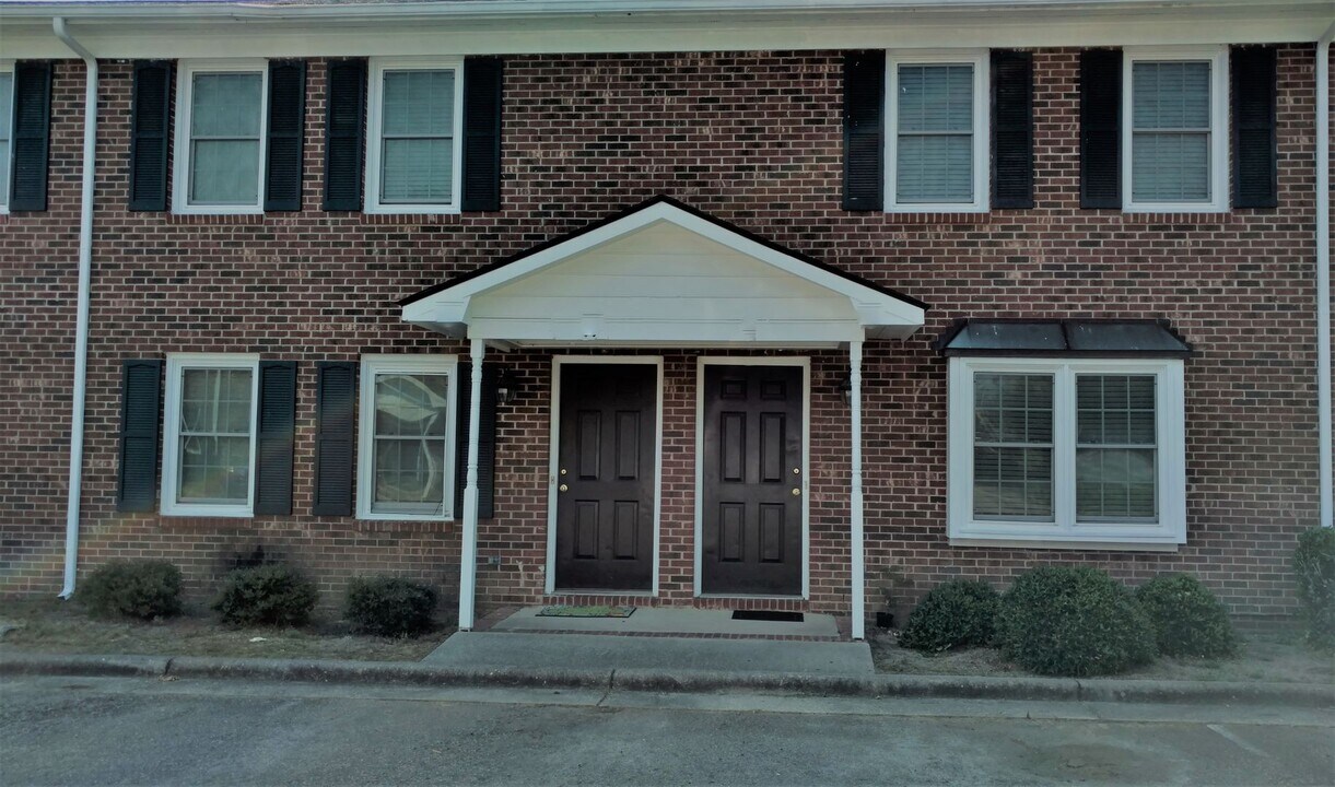 2619 Berma Ct in Fayetteville, NC - Building Photo