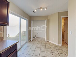 4568 Hawthorn Dr in Nashville, TN - Foto de edificio - Building Photo