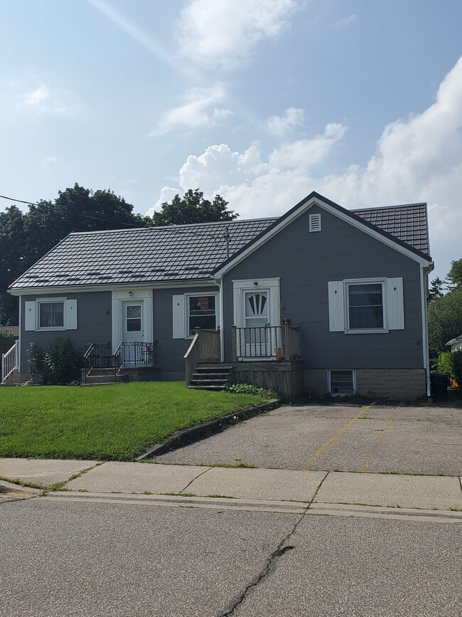 property at 6 Oliver Av