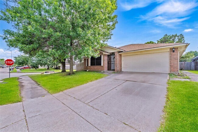 10950 Linden Gate Dr in Houston, TX - Building Photo - Building Photo
