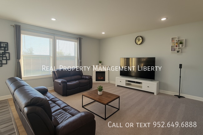 7426 Ridge Creek Trl in Shakopee, MN - Building Photo - Building Photo