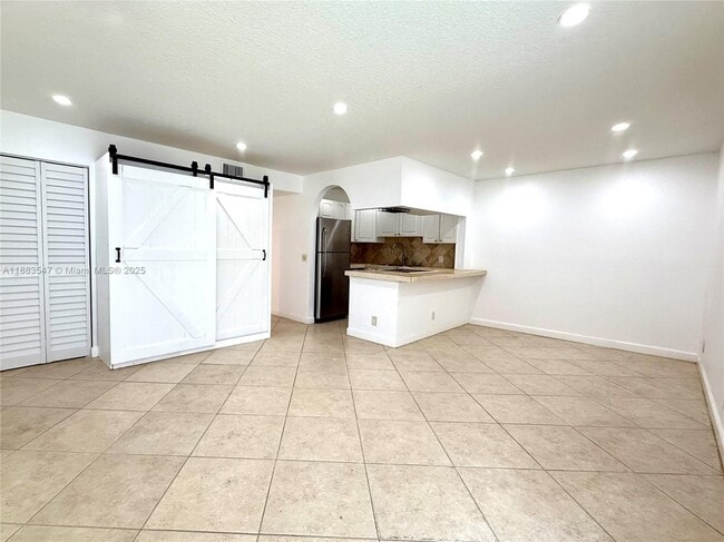 property at 3032 Coral Ridge Dr