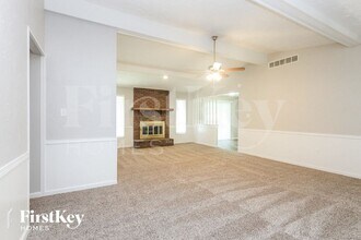 127 E Edgewood Ave in Indianapolis, IN - Foto de edificio - Building Photo