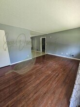 7410 E 109 Terrace in Kansas City, MO - Building Photo - Building Photo