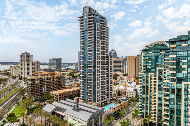 The Pinnacle Tower in San Diego, CA - Building Photo - Building Photo