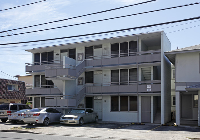 2009 Algaroba St in Honolulu, HI - Building Photo - Building Photo