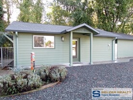 108 Echo Way in Ukiah, CA - Building Photo