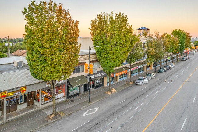 L'Atelier in Vancouver, BC - Building Photo - Building Photo