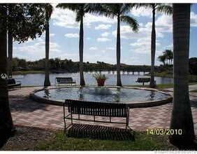 2442 Centergate Dr-Unit -101 in Miramar, FL - Building Photo - Building Photo