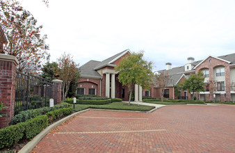 Village on Memorial in Houston, TX - Foto de edificio - Building Photo