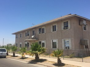 4th Street 8 Unit Complex in Yuma, AZ - Building Photo - Building Photo