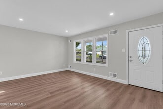 117 Schooner Ave in Barnegat Township, NJ - Building Photo - Building Photo