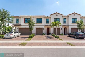 9477 Glider Wy in Boca Raton, FL - Building Photo - Building Photo