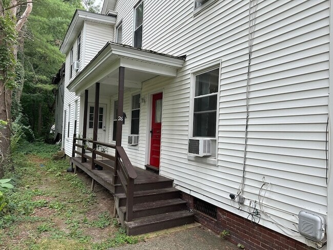 26 Maple St in Dover, NH - Building Photo - Building Photo