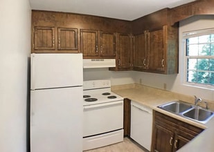 8 St Mark Rd in Taylors, SC - Building Photo - Building Photo