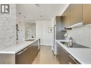 1201 Marinaside Crescent in Vancouver, BC - Building Photo - Building Photo