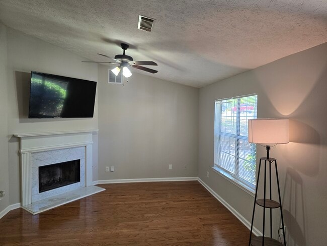 2016 Briar Trail Ct SW in Atlanta, GA - Building Photo - Building Photo