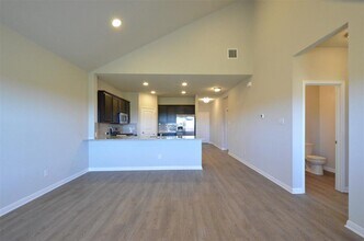 2105 Port Ellen Dr in Round Rock, TX - Foto de edificio - Building Photo