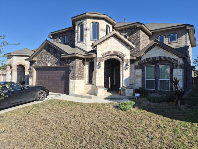 7034 Comanche Star in San Antonio, TX - Building Photo - Building Photo