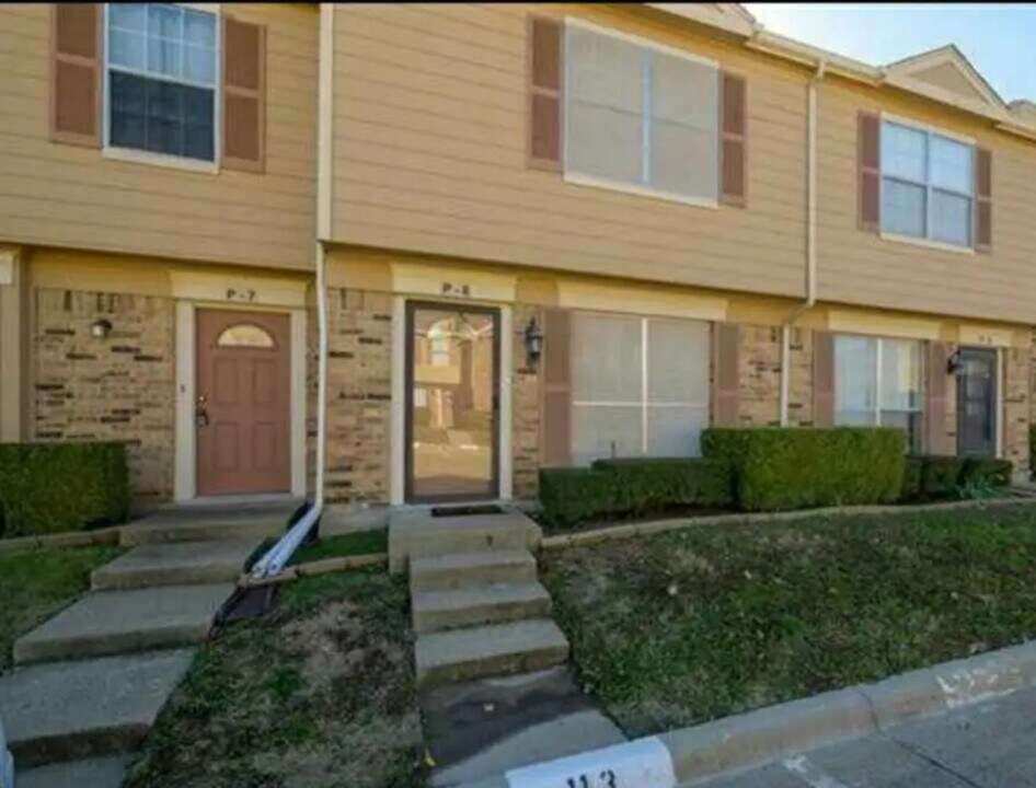 2500 E Park Blvd in Plano, TX - Building Photo