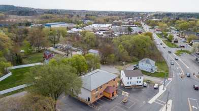 352 Main St in Tewksbury, MA - Building Photo - Building Photo