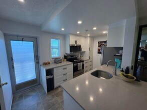 2161 NE 1st Ct in Boynton Beach, FL - Building Photo - Building Photo