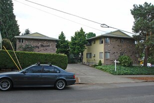 4602-4620 NE Broadway St Apartments