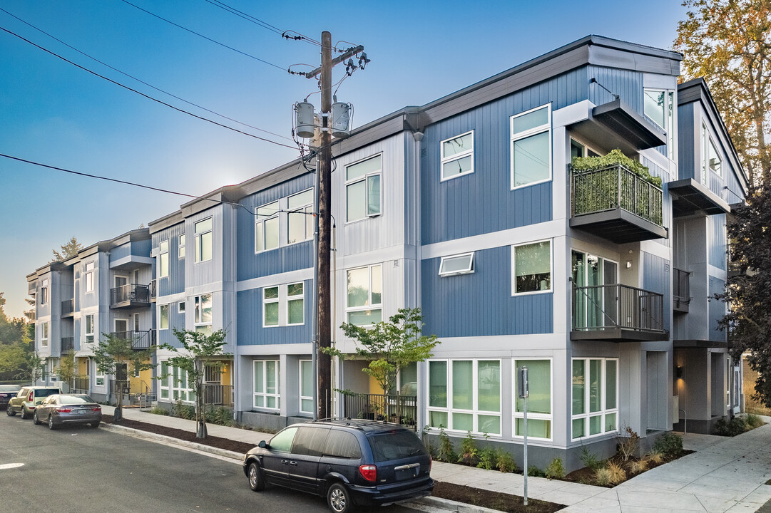 Kenton Townhomes in Portland, OR - Building Photo