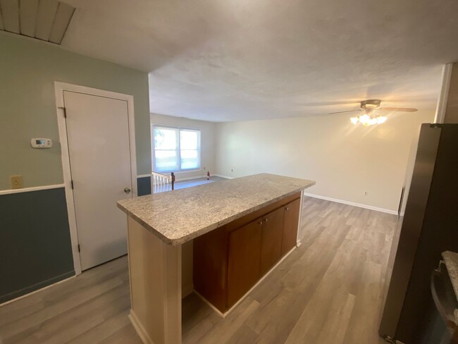 property at 1107 Roanoke St E