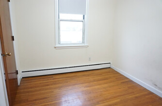164 North Beacon St, Unit 21 in Boston, MA - Building Photo - Building Photo