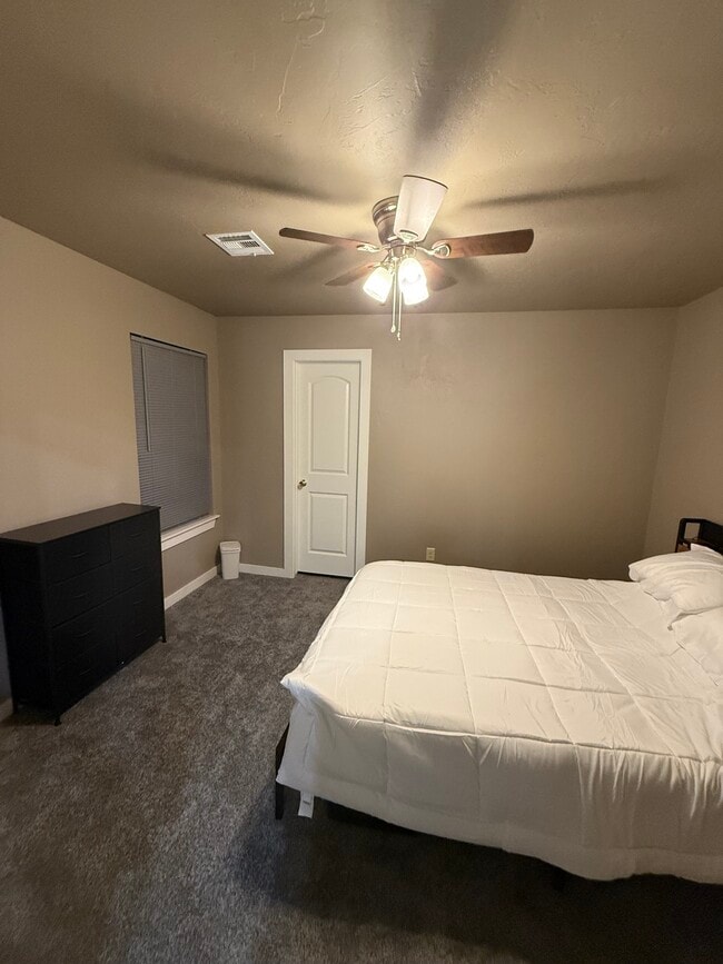 314 W Illinois Ave in Chickasha, OK - Building Photo - Building Photo