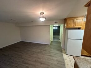 10934 Hesby St in North Hollywood, CA - Building Photo - Building Photo