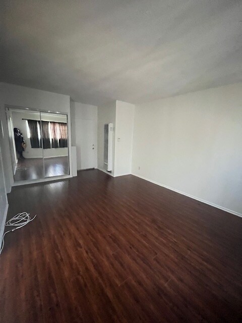 833 Lincoln Blvd in Santa Monica, CA - Building Photo