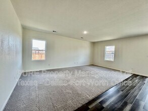 405 Frio River Rd in Glenn Heights, TX - Building Photo - Building Photo