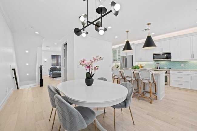 property at 373 E Cannery Row Cir